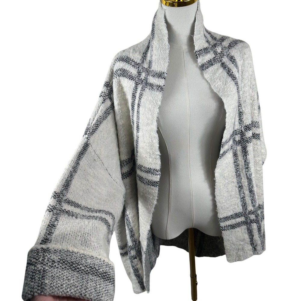 Free People Cardigan Womens XS/S White Black Plaid Oversized Knit Cozy Wrap Coat